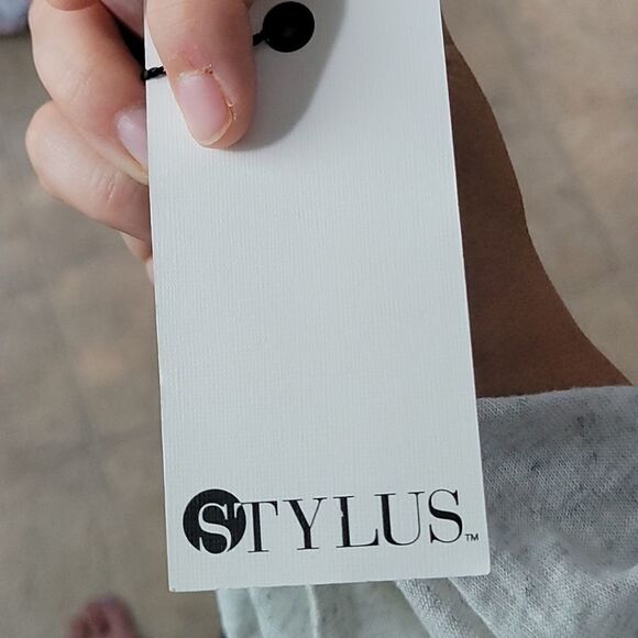 Stylus light split gray v-neck shirt size L NWT - Picture 4 of 4